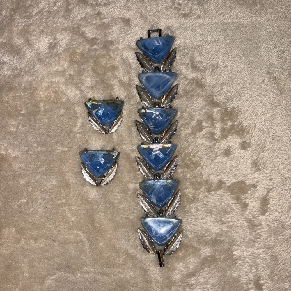 Vtg Blue Triangular Stones With Silver Tone Leaf Accents Bracelet & Earrings